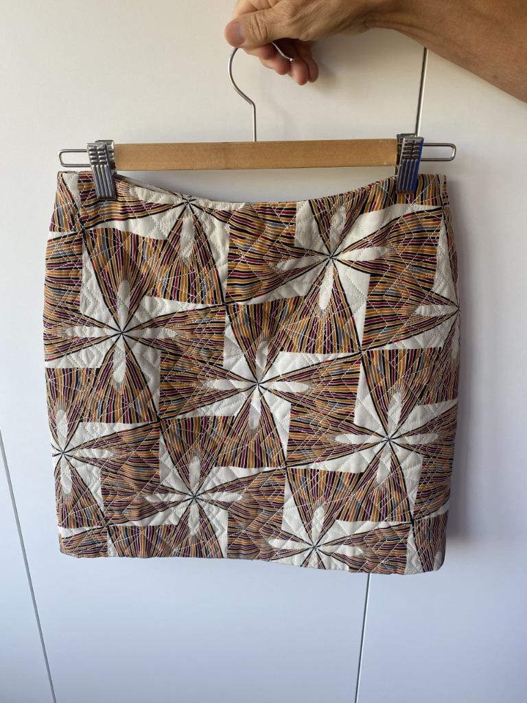 jupe essentiel, Vêtements | Femmes, Enlèvement ou Envoi, Autres couleurs, Essentiel, Porté