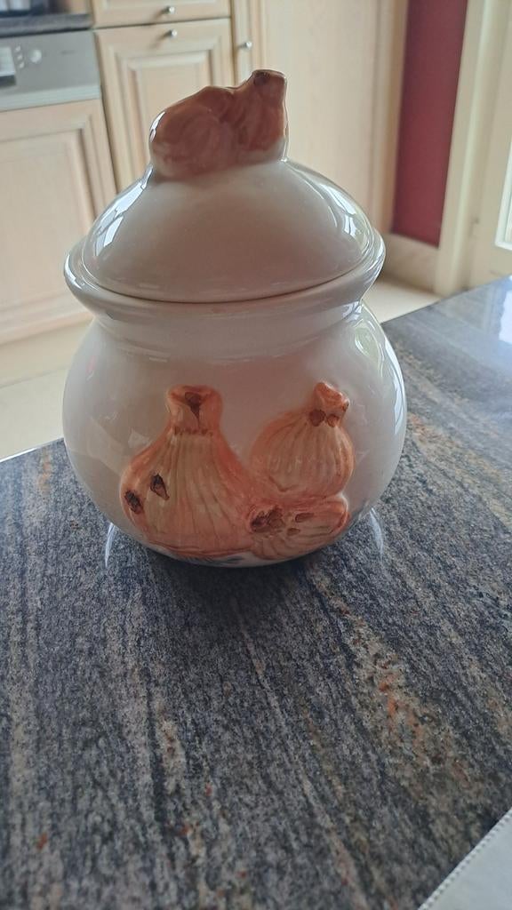 Uienpot, Ophalen