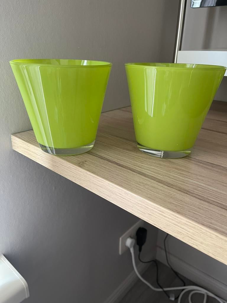 Twee bloempotten in glas, Tuin en Terras, Ophalen