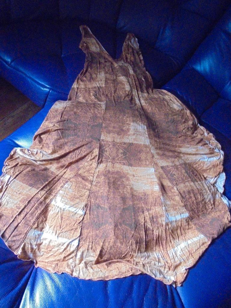 Bruin zomerkleed Kaat Tilley"Straight Back" JBC maat36, Bruin, Ophalen of Verzenden, Zo goed als nieuw, Maat 36 (S)