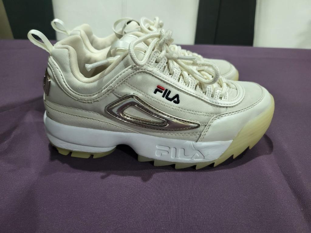 Basket fila taille 37,5 mise 1x ou 2, Enlèvement ou Envoi, Comme neuf, Chaussures