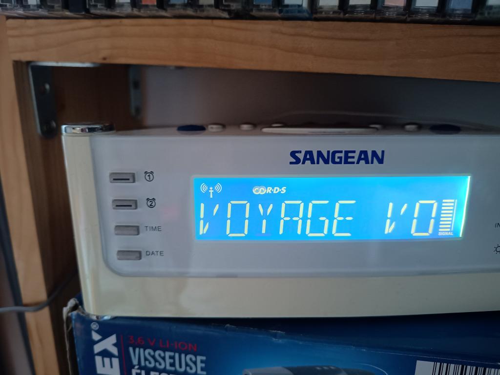 Sangean RCR-22 wekkerradio, presetknoppen, Ophalen of Verzenden, Gebruikt, Radio