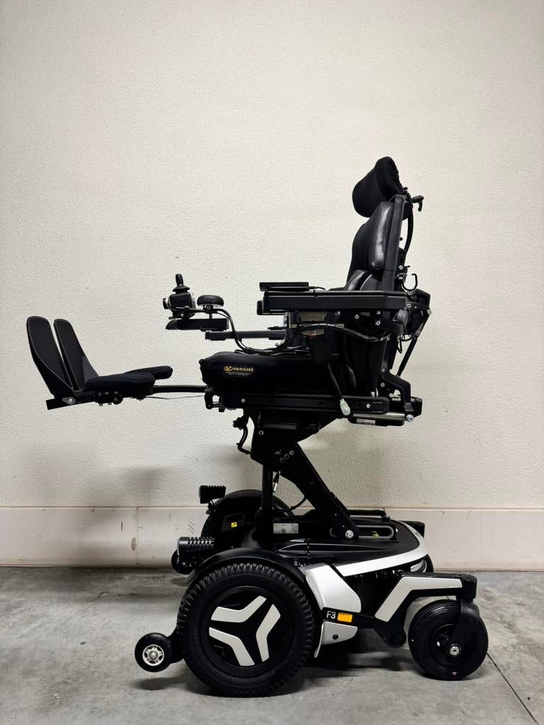 Permobil F3 Electrische rolstoel in nieuwstaat rolwagen, Diversen, Ophalen of Verzenden, Inklapbaar, Zo goed als nieuw, Elektrische rolstoel