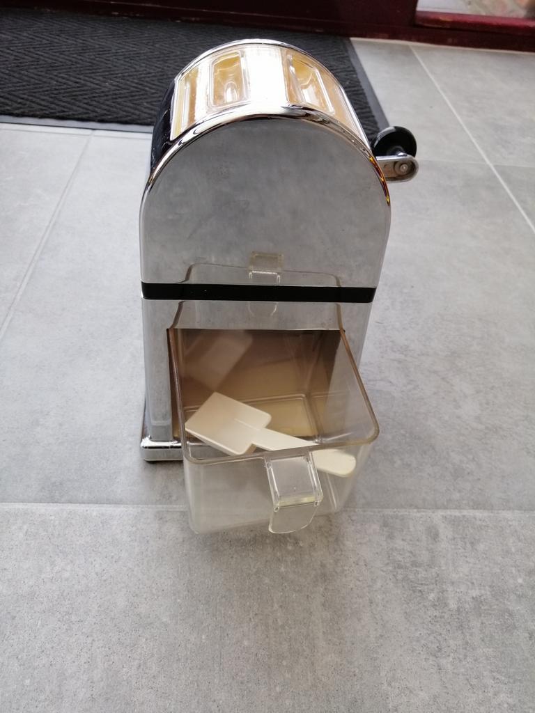 Ice crusher, Enlèvement, Comme neuf