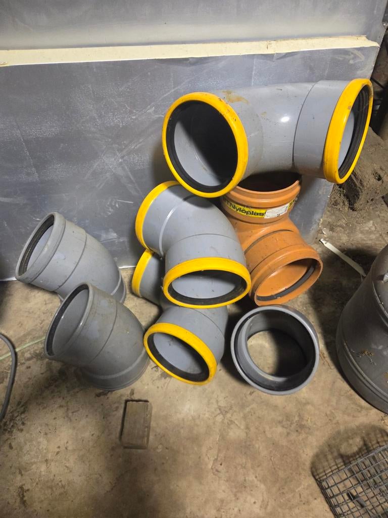 Riool buizen bochten 200, Doe-het-zelf en Bouw, Buizen en Afvoer, Ophalen, Bochten