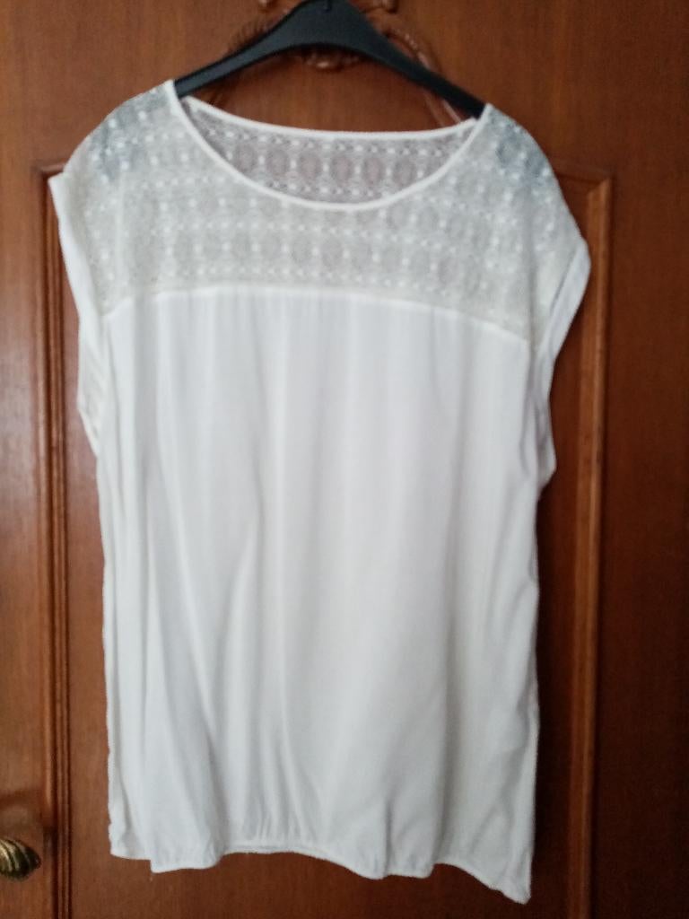 T-shirt sans manches, Vêtements | Femmes, Enlèvement, Porté, Blanc, Sans manches