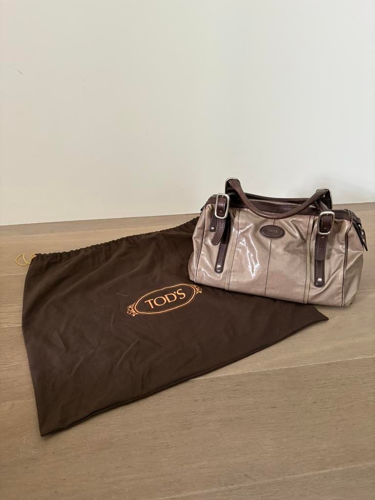 Tods beige/bruine handtas, Handtassen en Accessoires, Tassen | Damestassen, Ophalen, Zo goed als nieuw, Beige, Handtas