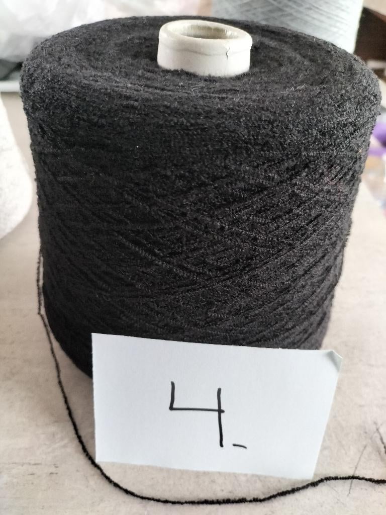 Cône de laine noir frisée de 855 gr  N4, Hobby & Loisirs créatifs, Tricot & Crochet, Enlèvement ou Envoi