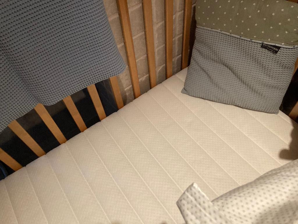 baby-peuter-kleuterbed, Ophalen, Zo goed als nieuw, Ledikant