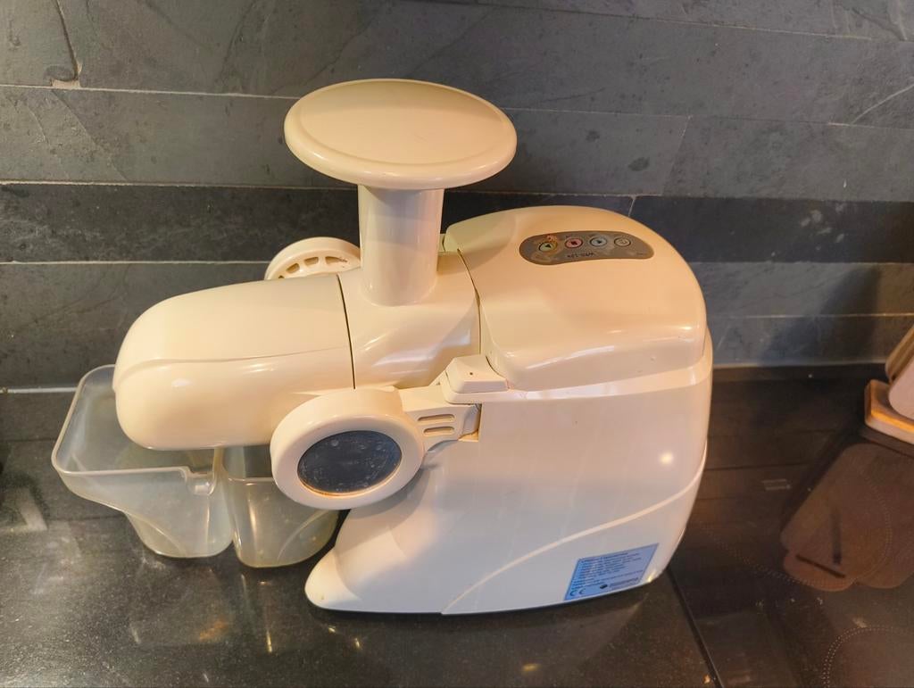 Slowjuicer Twin Health WRD-204W, Ophalen, Gebruikt, Slowjuicer