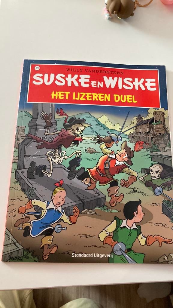 Suske en Wiske het ijzeren duel (strip verhaal), Eén stripboek, Ophalen of Verzenden, Zo goed als nieuw