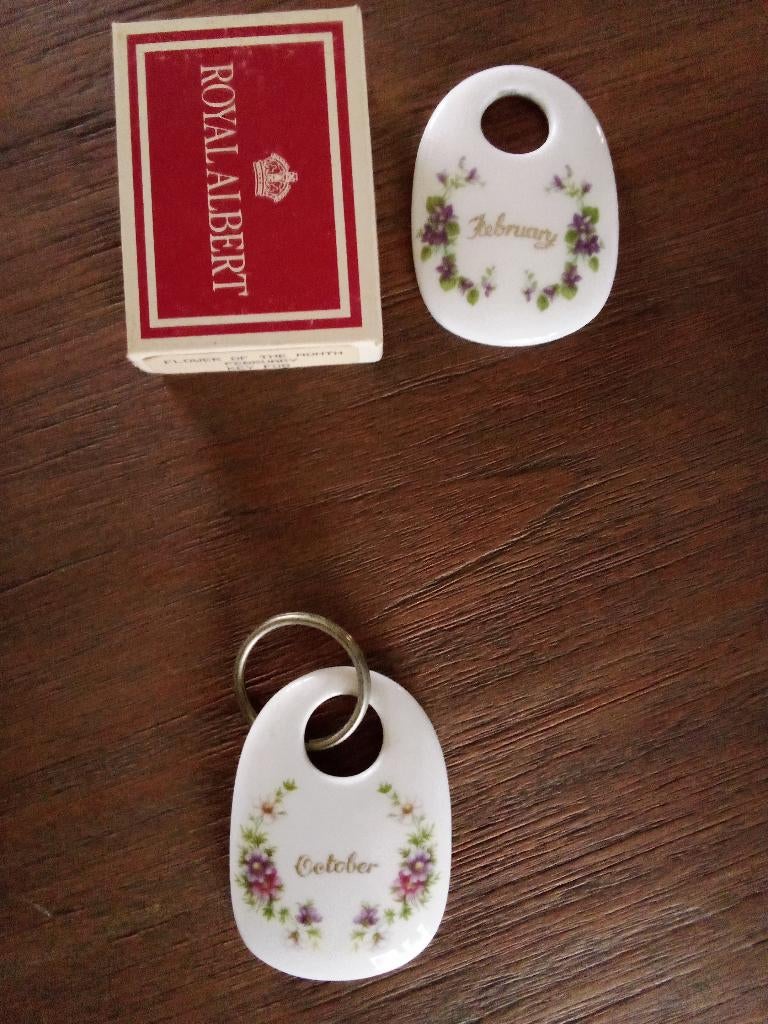 2 sleutelhangers Royal Albert, Antiek en Kunst, Ophalen of Verzenden