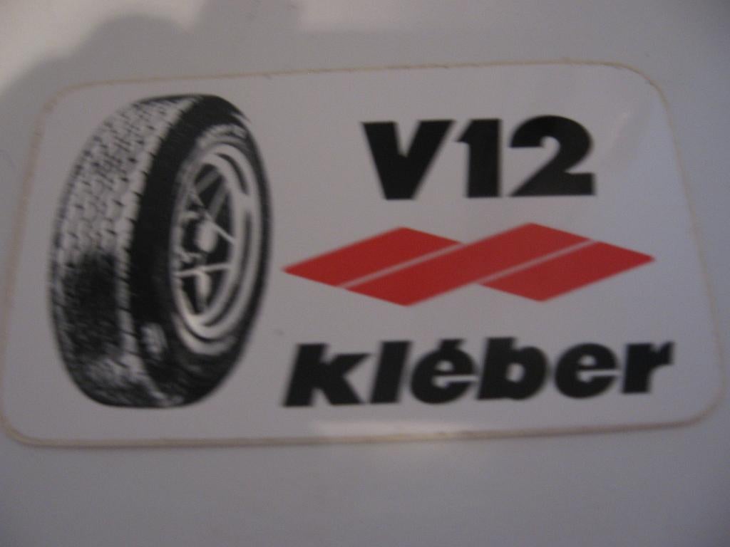 Kies uit 3 Vintage Tyre-stickers, Verzamelen, Ophalen of Verzenden, Nieuw, Auto's