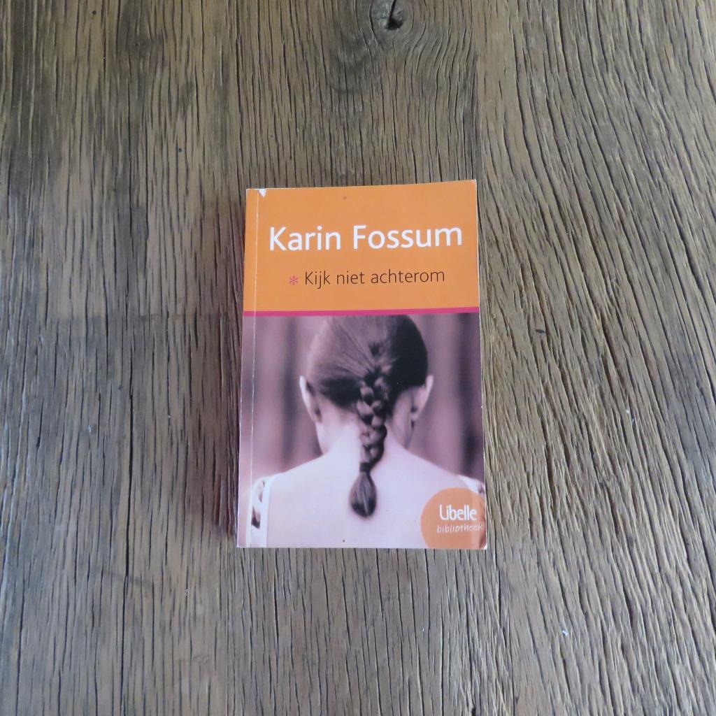 Kijk niet achterom Karin Fossum, Enlèvement ou Envoi