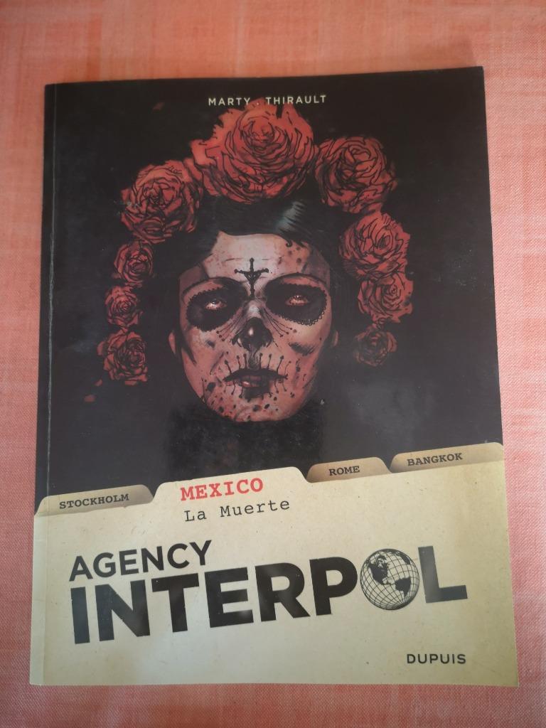Agence de strip-tease Interpol Mexique, Enlèvement ou Envoi