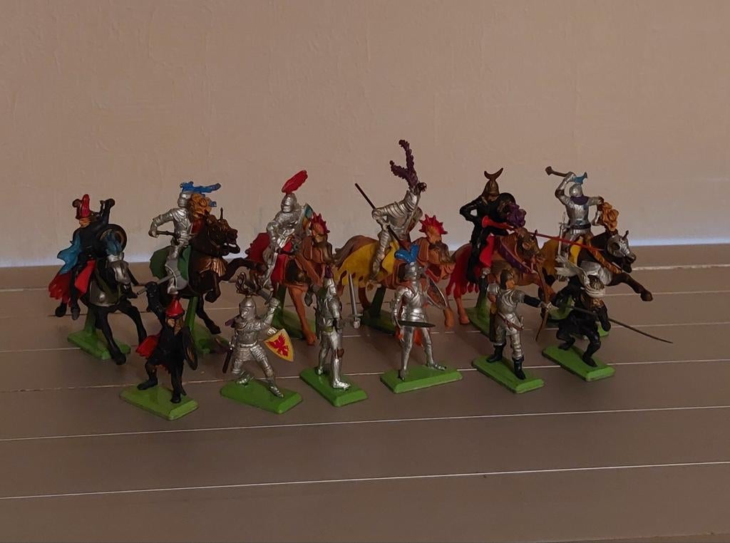 Britse ridders, Hobby en Vrije tijd, Modelbouw | Figuren en Diorama's, Ophalen of Verzenden, Zo goed als nieuw, 1:35 tot 1:50