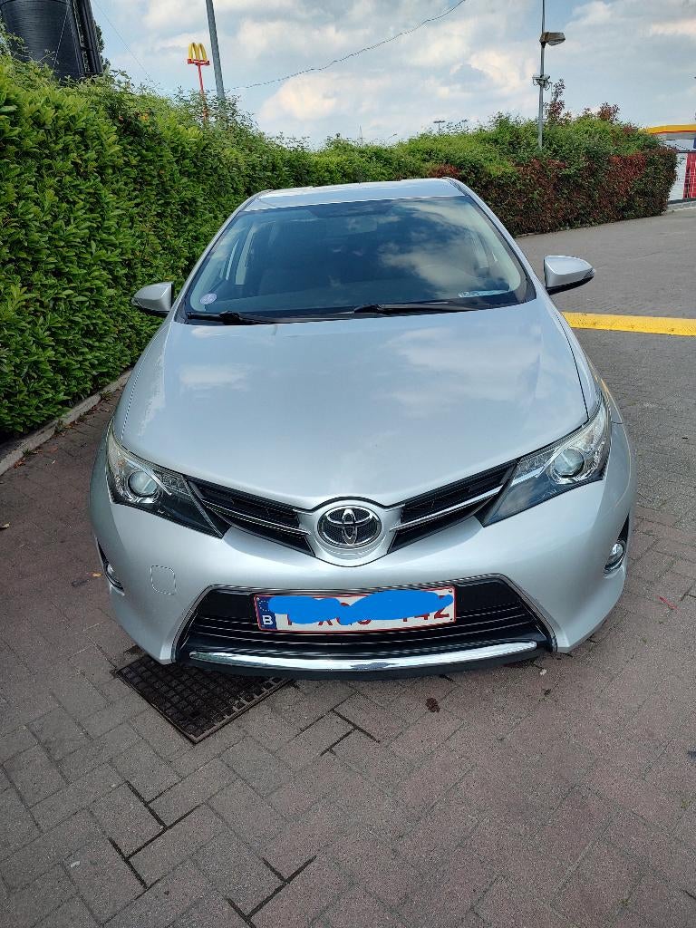 Toyota Auris 1.4 essence 85000km, Auto's, Toyota, Voorwielaandrijving, Euro 5, Stof, 4 cilinders