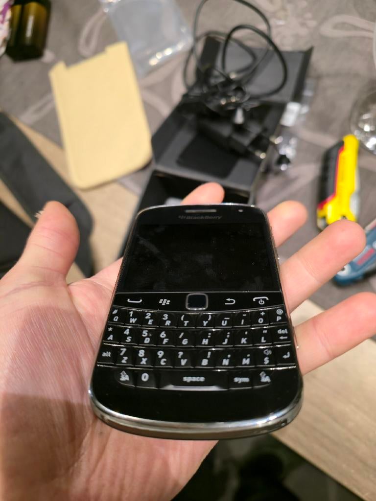 BlackBerry Bold 9900 nieuwstaat, Telecommunicatie, Mobiele telefoons | Hoesjes en Screenprotectors | Blackberry, Ophalen of Verzenden