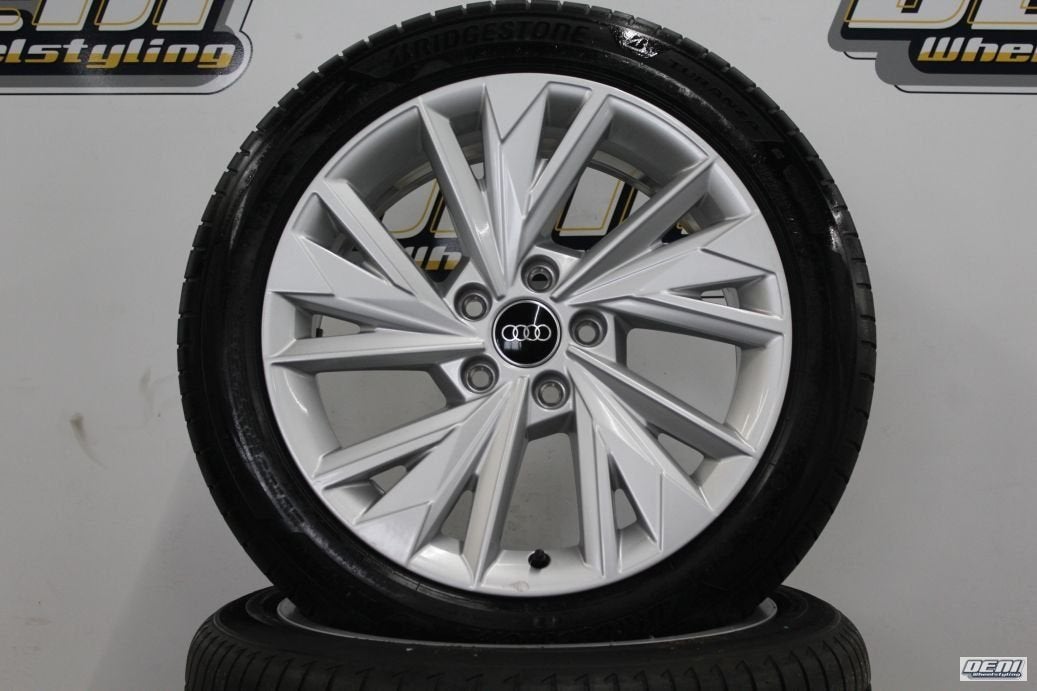 17” Originele Audi A3 Velgenset – Demo staat – 8Y0601025D, Auto-onderdelen, Banden en Velgen, Gebruikt, -, -, Banden en Velgen