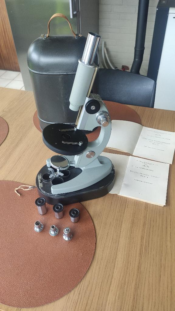 complete microscoop russisch, Ophalen, Zo goed als nieuw, Biologische microscoop