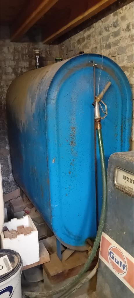Mazouttank 1200 L met darm en pistool, werkt nog steeds  goe, Ophalen