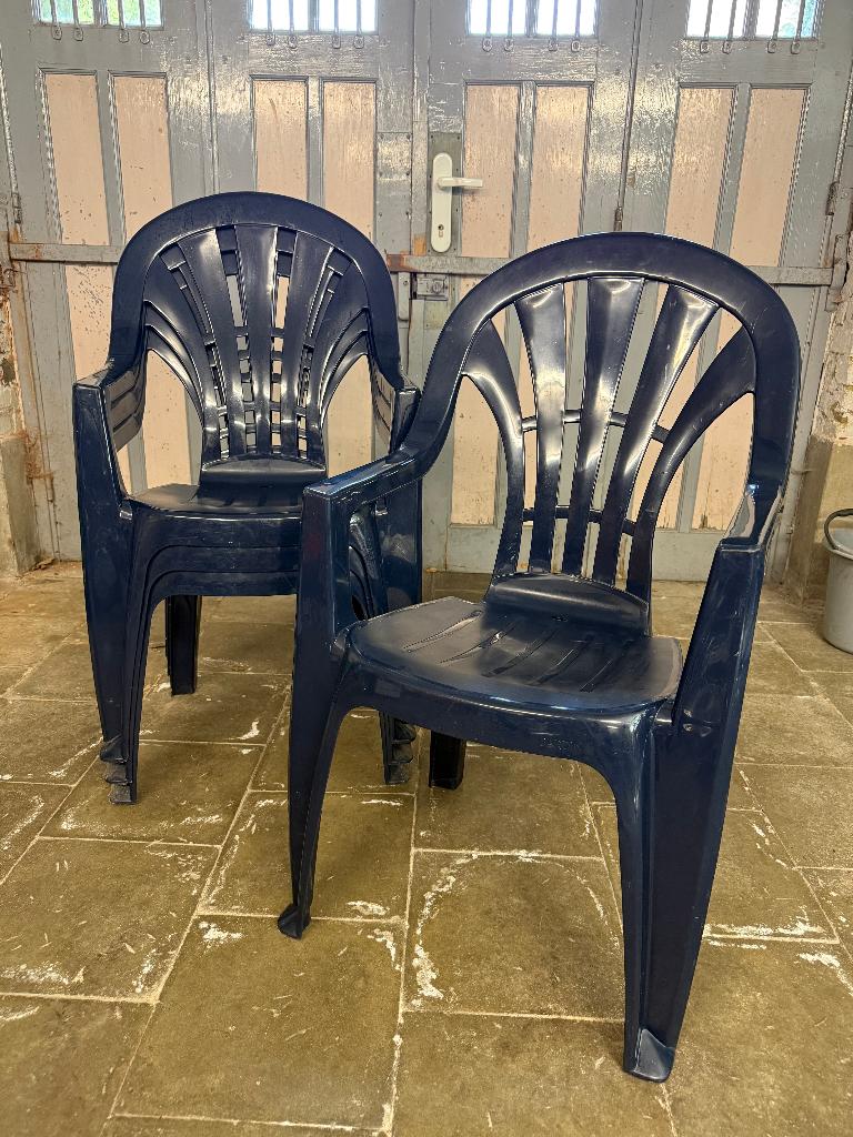 lot 4 chaises de jardin, Jardin & Terrasse, Chaises de jardin, Enlèvement, Comme neuf, Plastique, Empilable