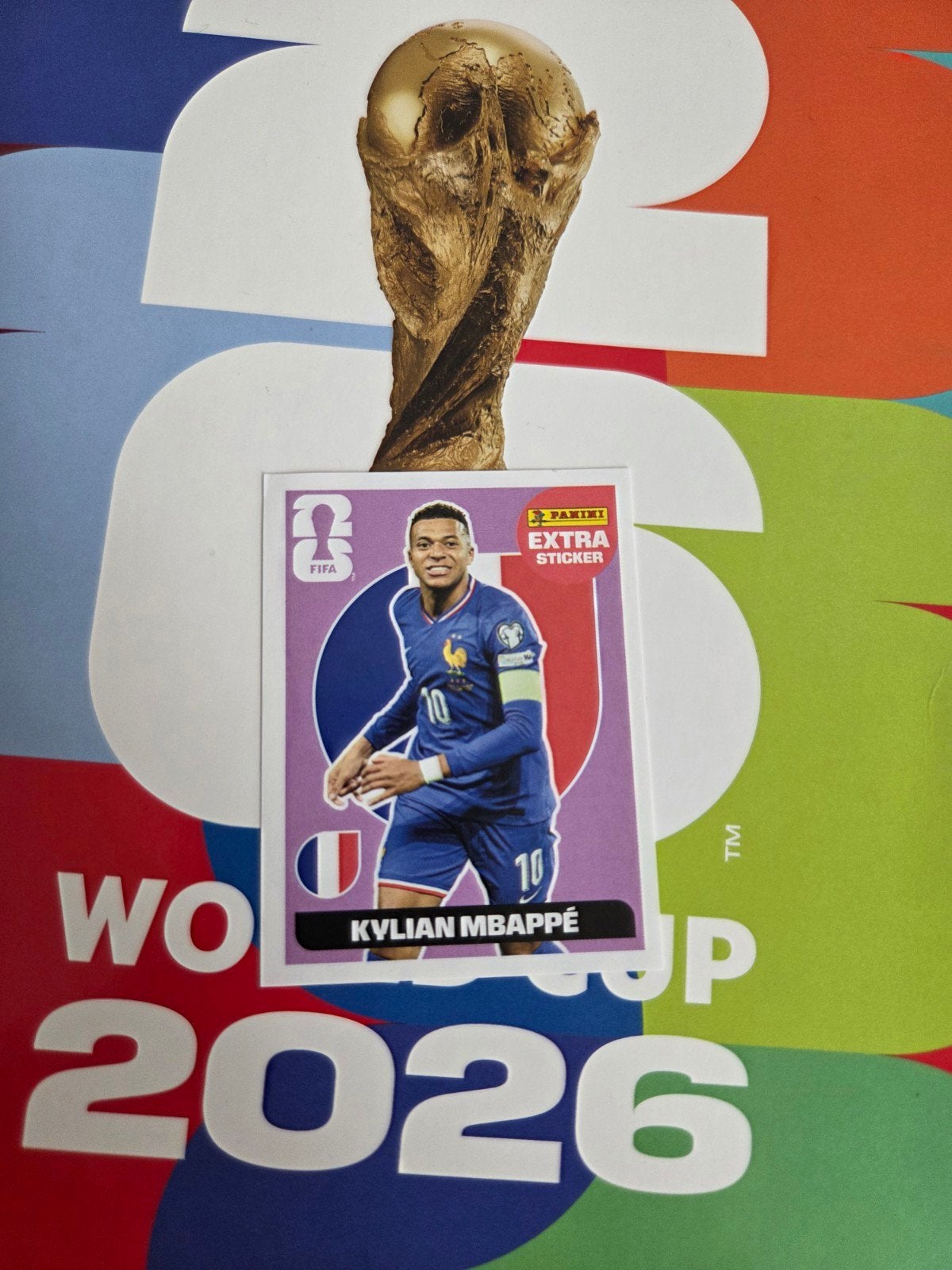Panini Fifa World Cup Extra Sticker - Mbappé Paars, Verzamelen, Sportartikelen en Voetbal, Ophalen