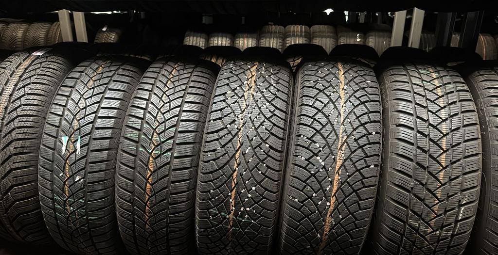 215/55/17 Winterbanden diverse A-merken 6+mm vanaf €50 p st., Auto-onderdelen, -, -, 17 inch, Band(en)