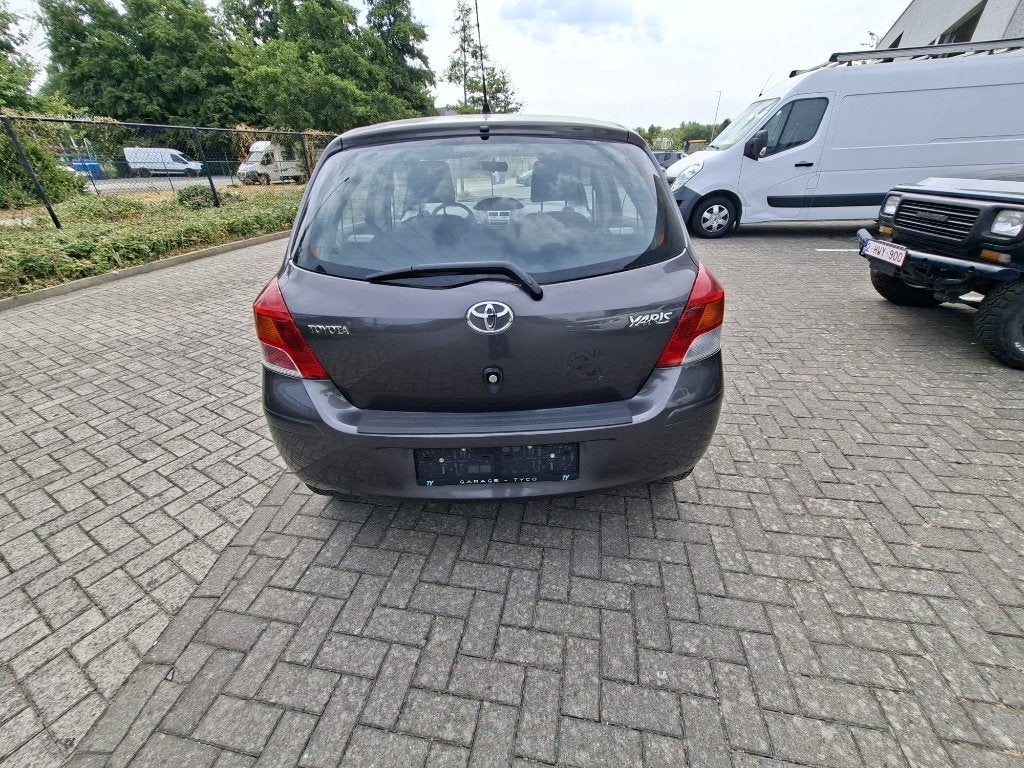 Toyota Yaris 1.33 Dual VVT-i slechts 77.657 km, Argent ou Gris, Achat, Entreprise, Boîte manuelle