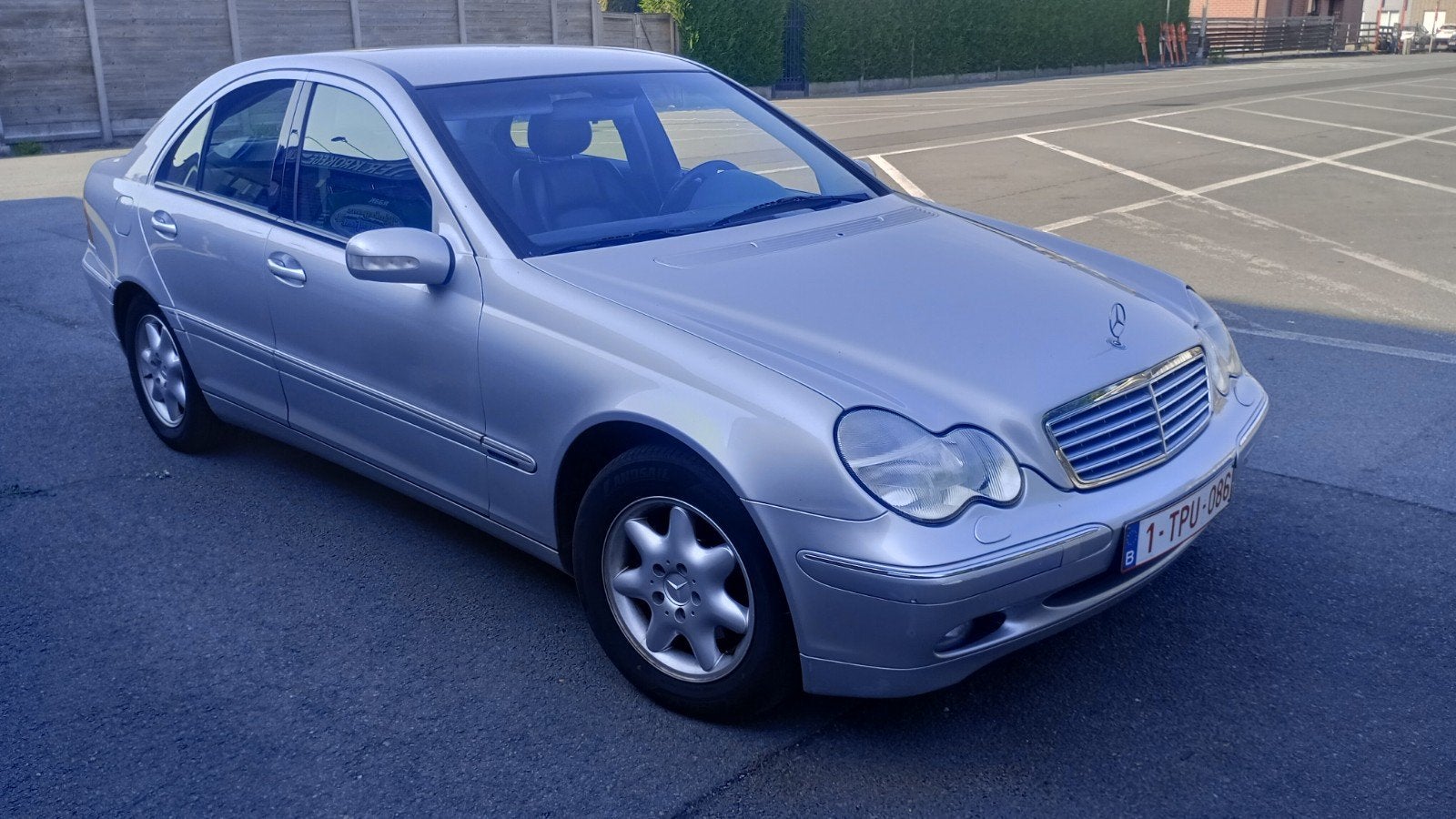 Mercedes c180, benzine, 71350km. gekeurd voor verkoop al., Auto's, Mercedes-Benz, Automaat, 1995 cc, Leder, Berline
