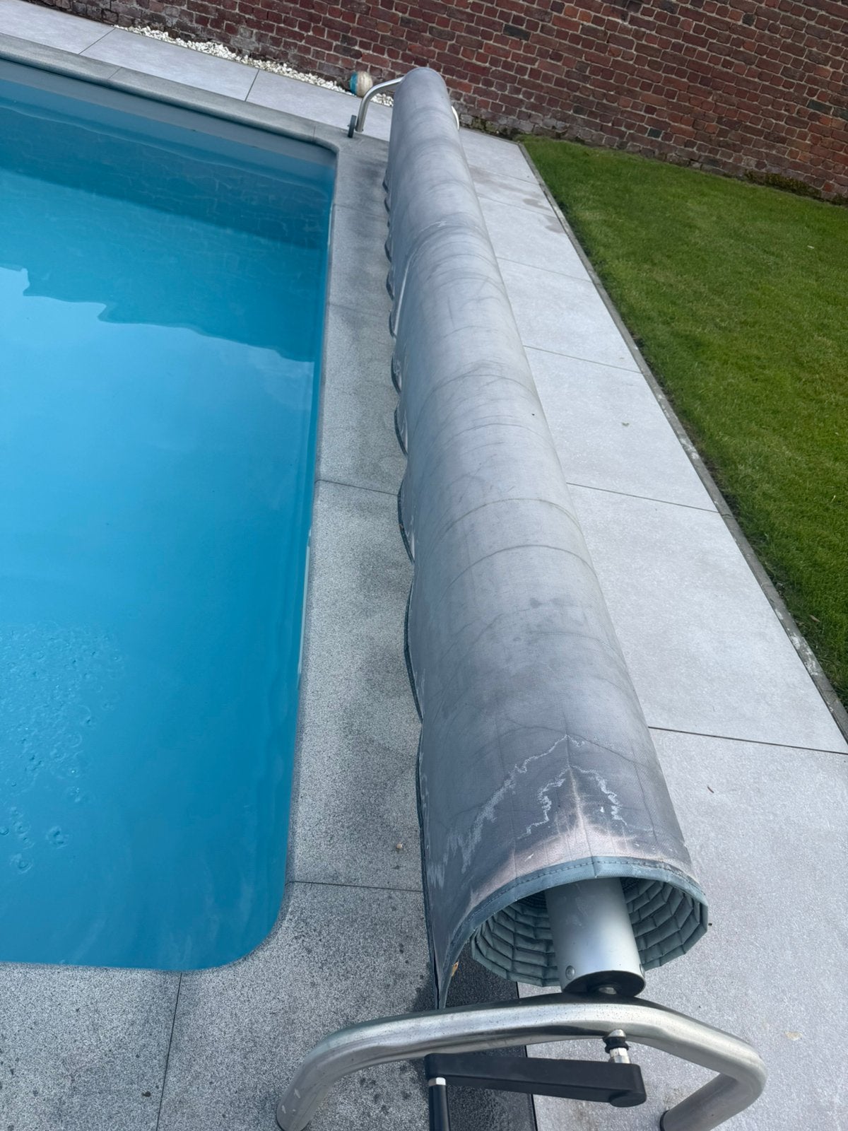 Bache avec enrouleur piscine, Enlèvement, Comme neuf