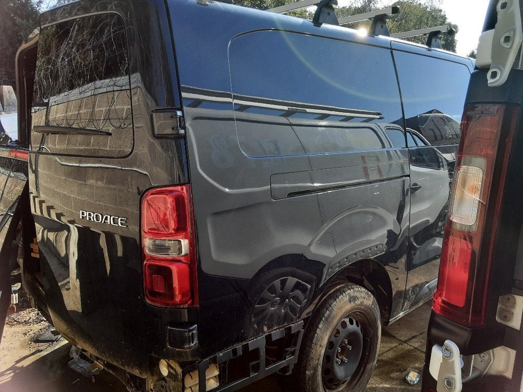 AILE ARRIÈRE DROIT Toyota ProAce (01-2016/04-2025), Garde-boue, Mevr. I. Hauben, Toyota, Utilisé