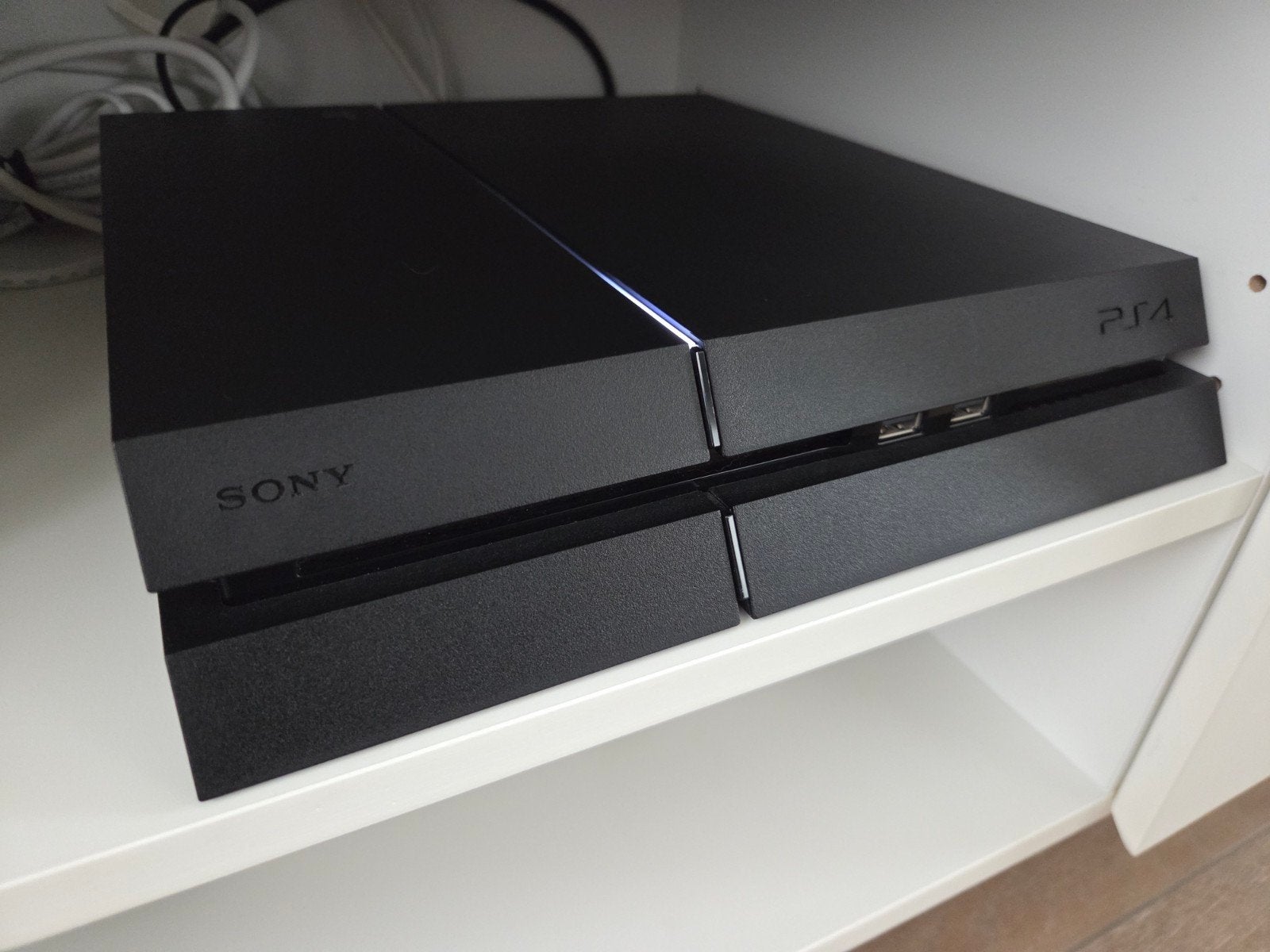 Playstation 4 + 2 controllers, Games en Spelcomputers, Games | Sony PlayStation 4, 2 spelers, Ophalen of Verzenden, Zo goed als nieuw