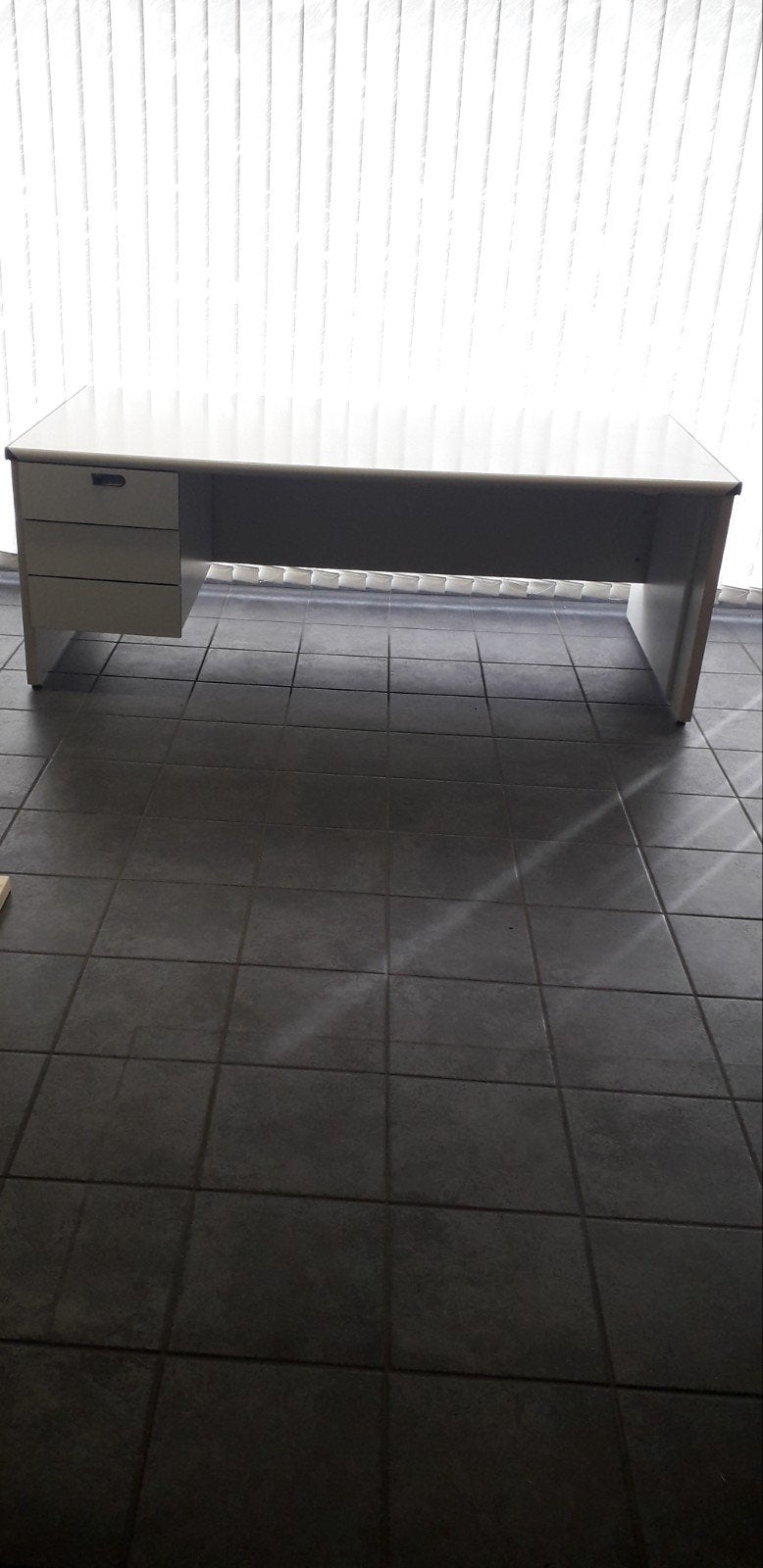 Bureau met 2 laden, Ophalen, Bureau