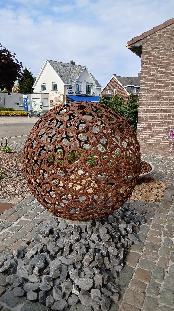 tuinbeeld , hoefijzeren bol , diameter 125 cm, Ophalen, Nieuw, Metaal, Abstract beeld