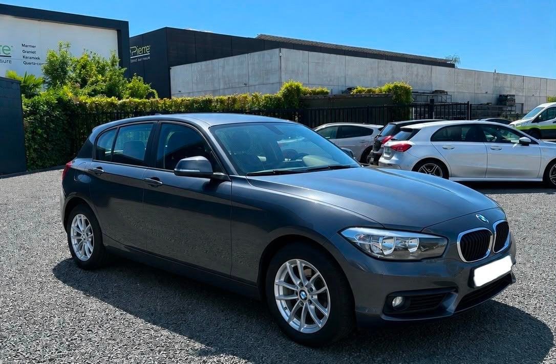 BMW 116i NAVI/AIRCO/Cruisecontrole/Zetelverwarming, Auto's, Dealer onderhouden, Navigatiesysteem, Bedrijf, 5 deurs