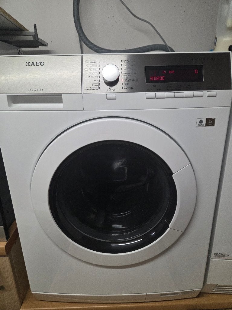 wasmachine aeg 87685FL, Electroménager, 1200 à 1600 tours, 6 à 8 kg, Classe énergétique A ou plus économe, Chargeur frontal