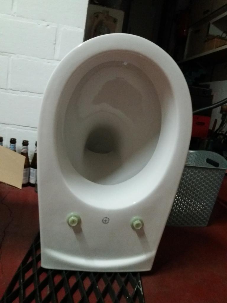 Hang wc-pot in uiterst nette staat., Enlèvement, Comme neuf