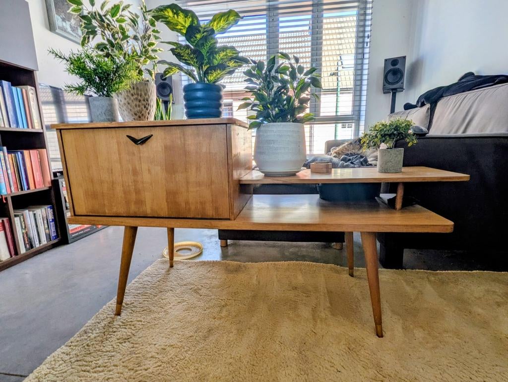 Mid century Tv kastje, bar. h70cm/b130cm/d40cm, Ophalen