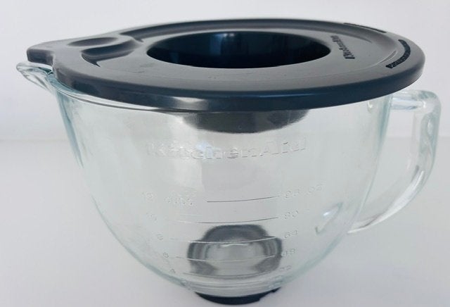 KitchenAid glazen mengkom van 4,7 liter met deksel, Ophalen, Zo goed als nieuw