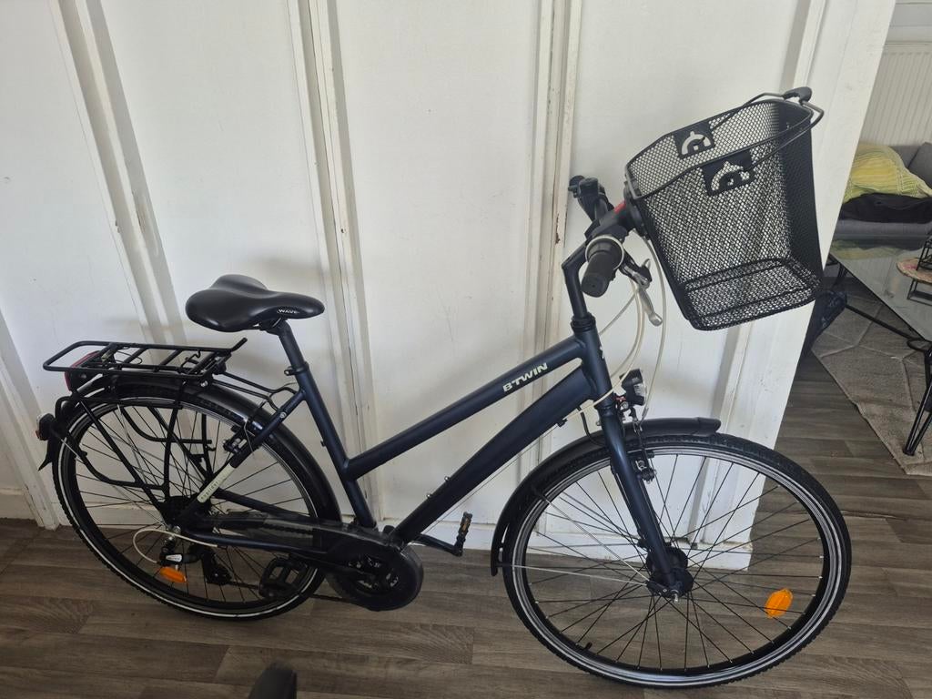 28 inch damesfiets maat L, Fietsen en Brommers, Velgrem, Versnellingen, Zo goed als nieuw, Ophalen