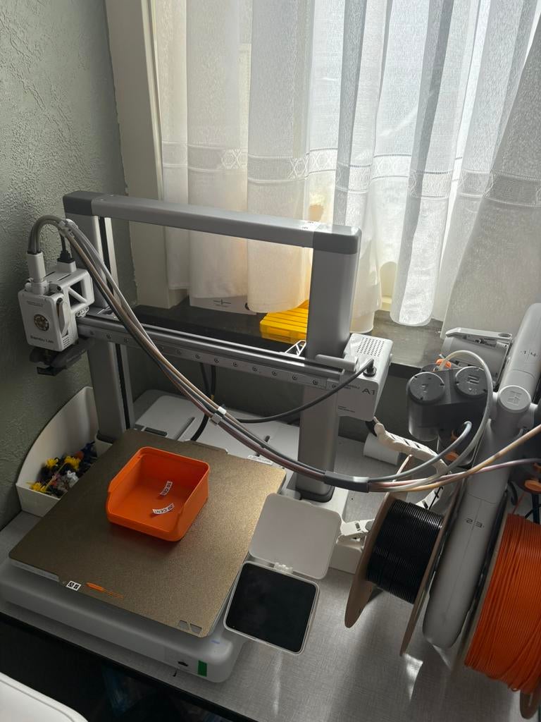 Bambu Lab A1 Combo + AMS + veel filament (zgan), Computers en Software, 3D Printers, Ophalen, Zo goed als nieuw, Filament
