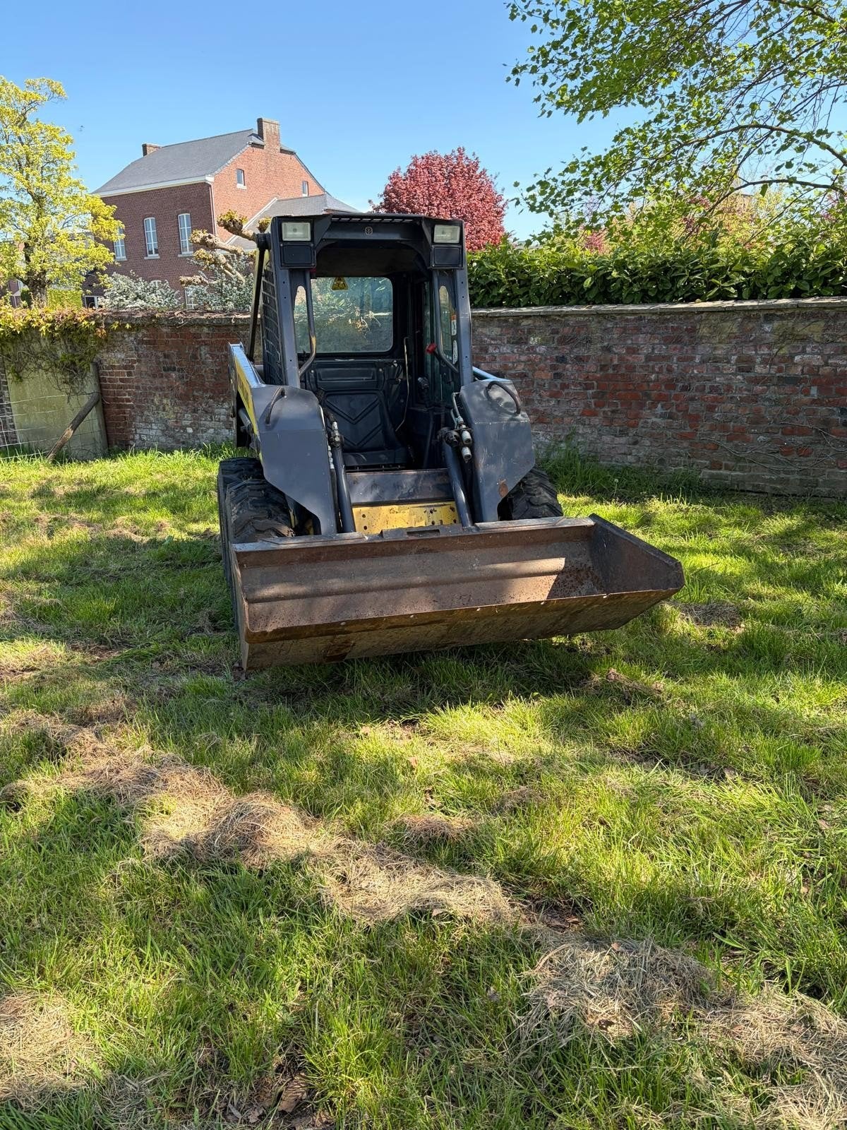 chargeuse compacte new holland ls 140, Articles professionnels, Enlèvement