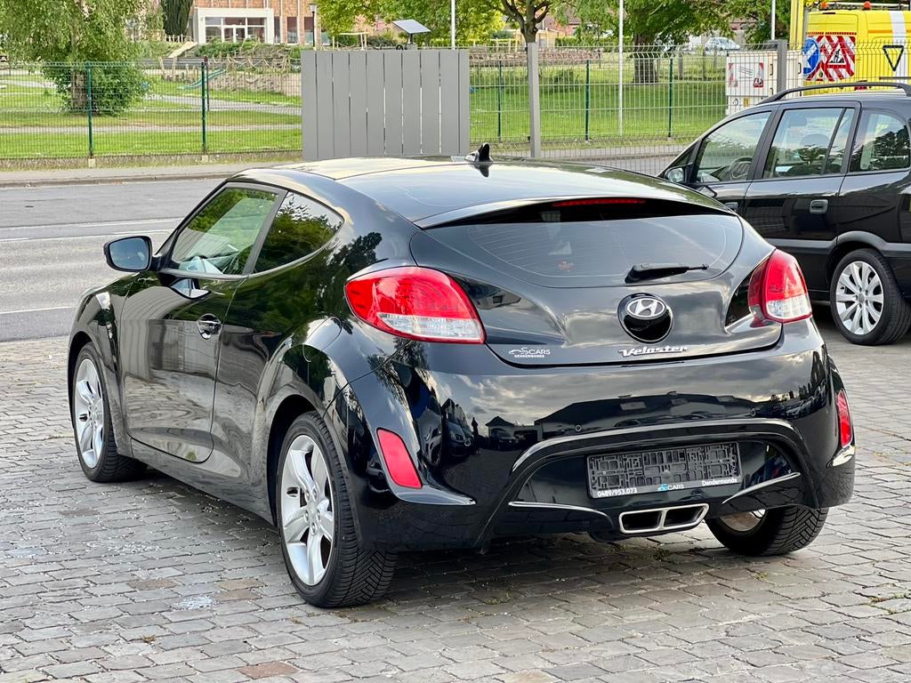 Hyundai Veloster 1.6i ** Automaat **  Euro5 ** Navi ** airco, Auto's, 4 cilinders, Zwart, Bedrijf, Veloster