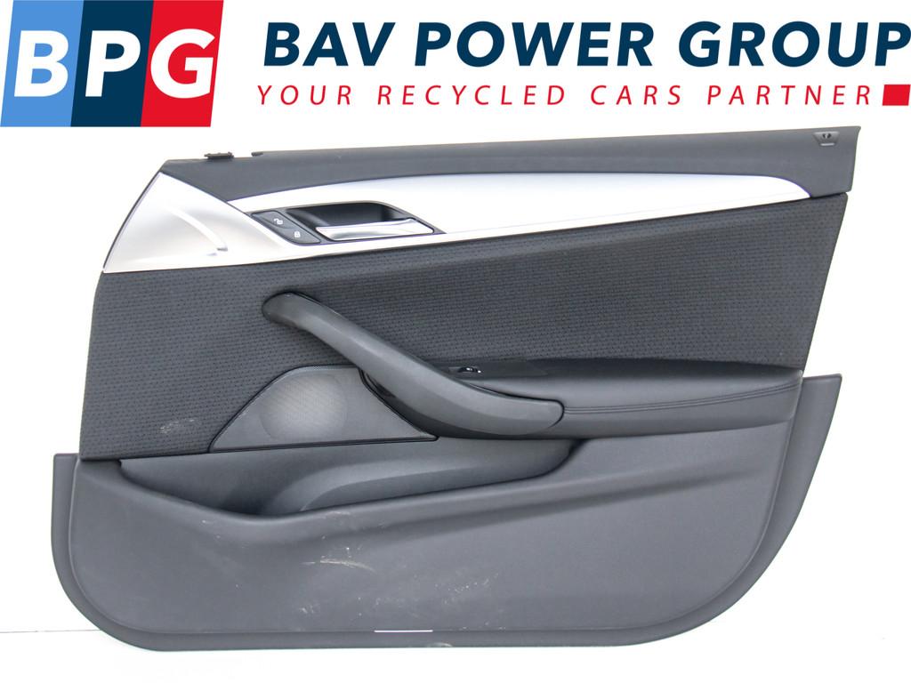 PORTIERBEKLEDING RECHTS VOOR 5 serie (G30) (51417476268), Gebruikt, BMW, Petuelring 130
80809  München, DE, Bayerische Motoren Werke AG