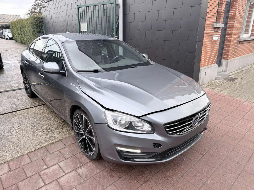 Volvo S60 2.0 D2 EDITION SUMMUM (bj 2017), Auto's, 4 deurs, Gebruikt, 4 cilinders, 1969 cc