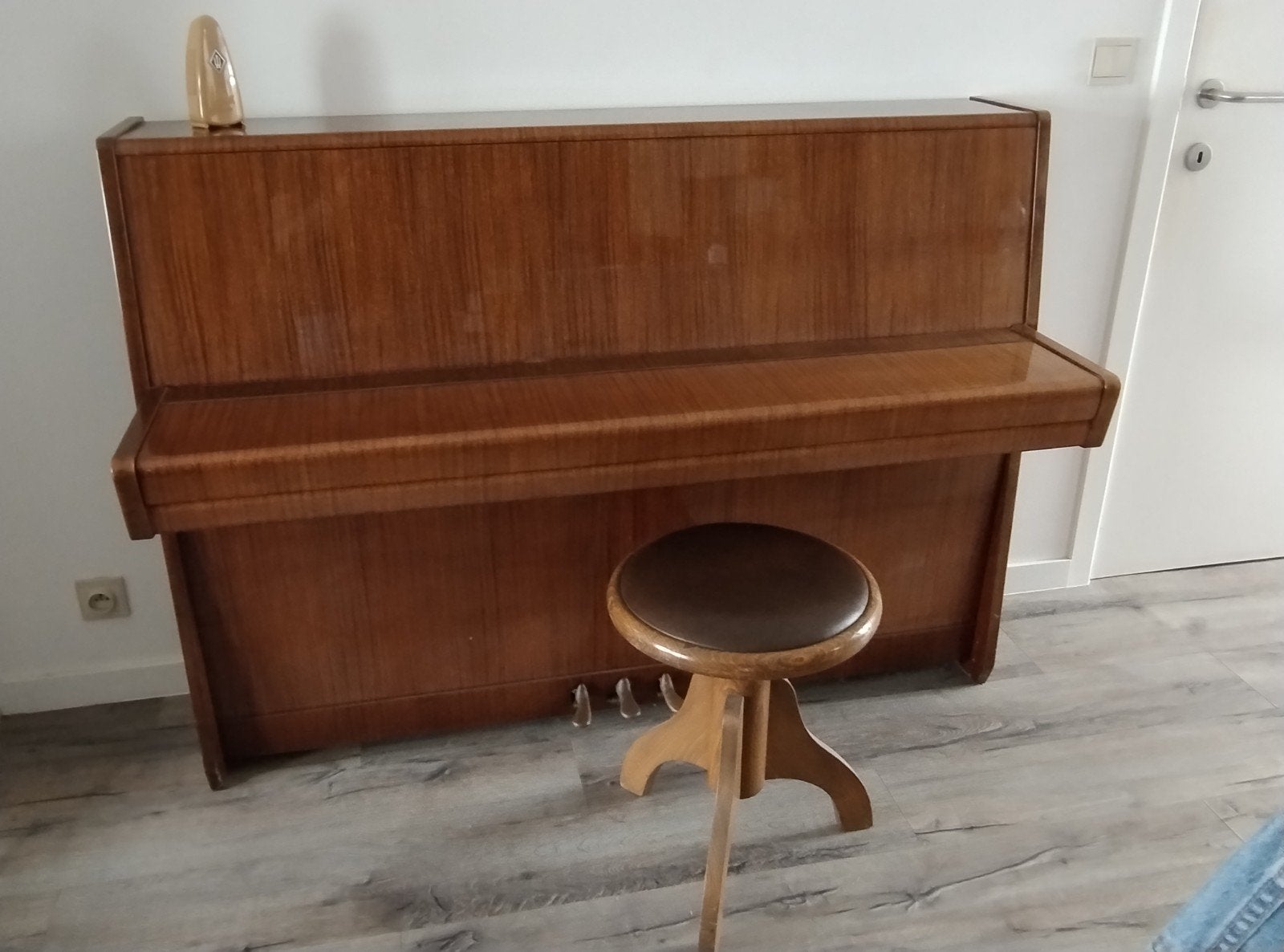 Akoestische piano Petrof, Muziek en Instrumenten, Ophalen, Gebruikt, Bruin, Piano