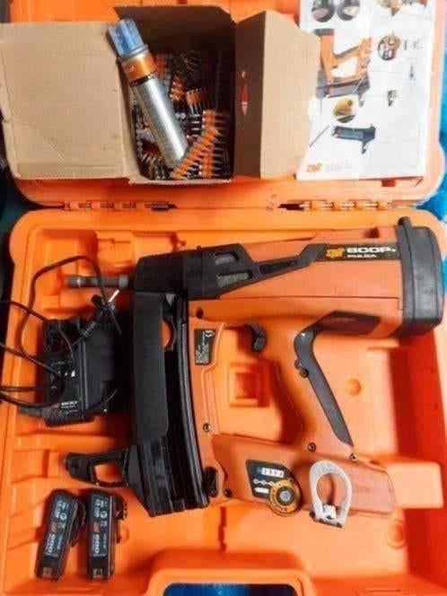 Spit pulsa 800p plus incl 2accus en nagels en gaz, Doe-het-zelf en Bouw, Ophalen, Zo goed als nieuw