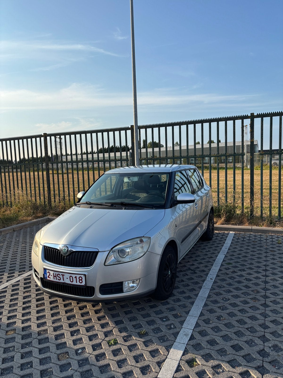Skoda Fabia Essence, Autos, Achat, Boîte manuelle, 5 portes, Particulier