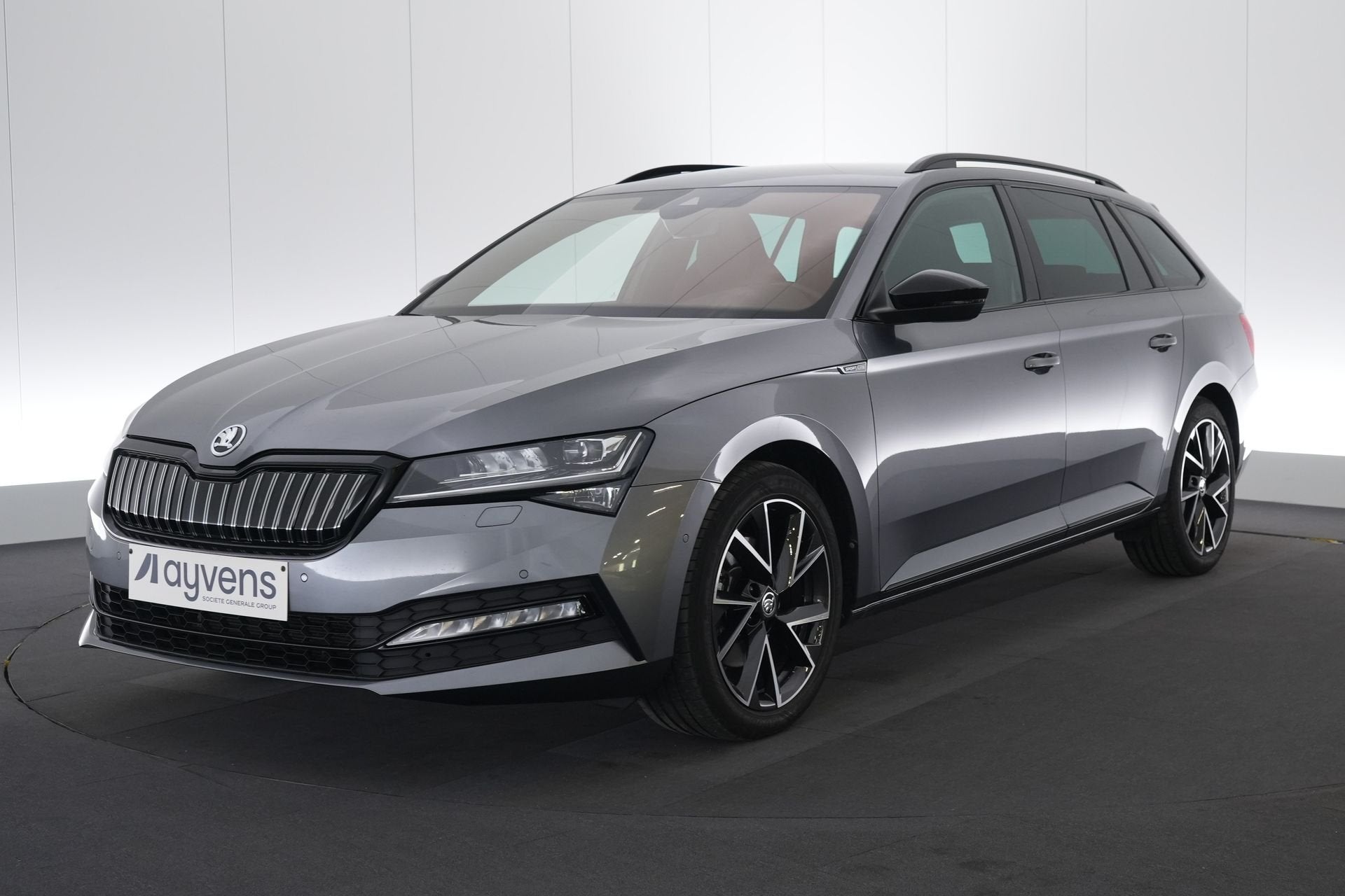 (2BVT732) SKODA SUPERB COMBI, Auto's, Skoda, Gebruikt, Euro 6, https://public.car-pass.be/vhr/e0013f5d-f291-4bea-8f6a-dfde447ecccc